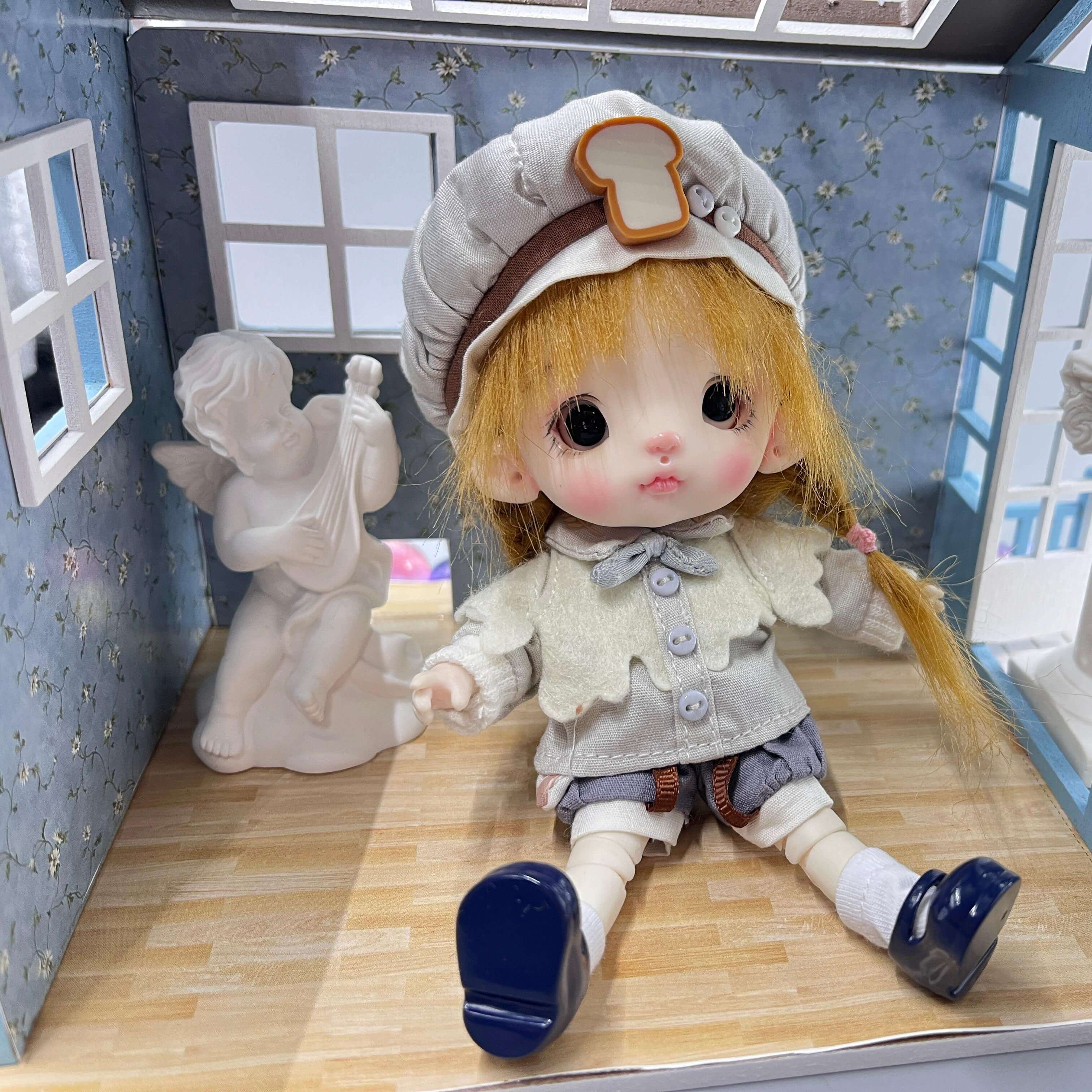 Collectible fashion doll