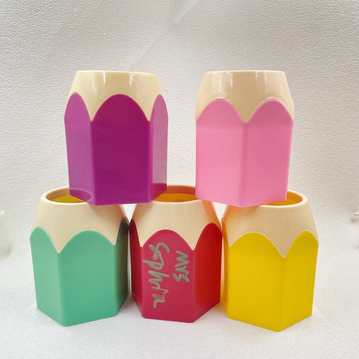 colored pencil holder