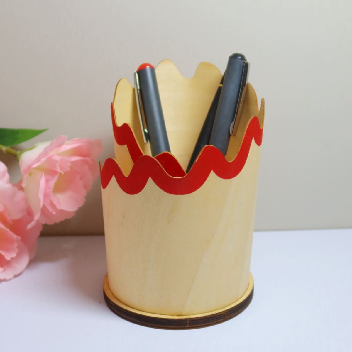 pencil shaped pen holder